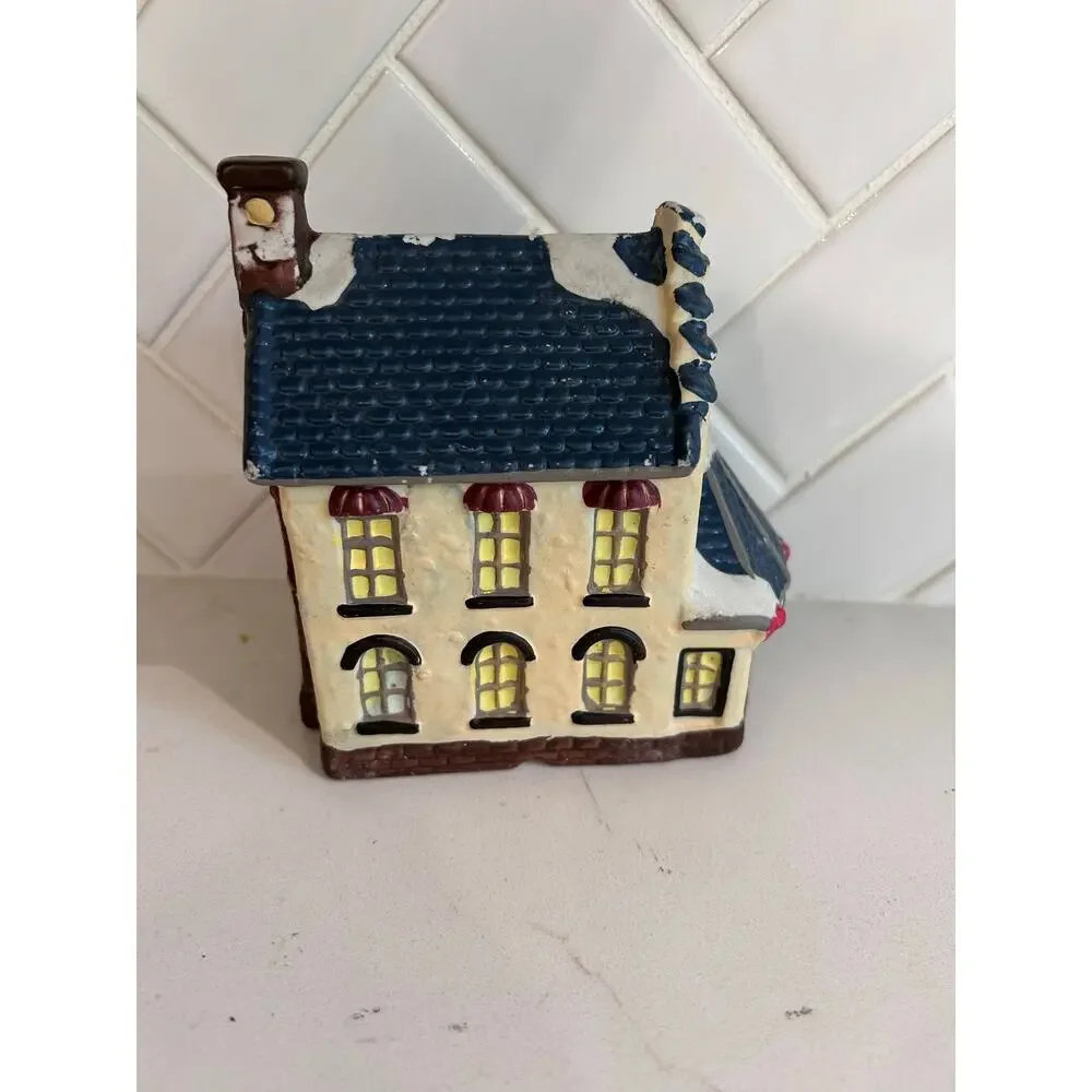 Vintage Cobblestone Corners 2001 Christmas Village Inn House Building Nostlagia